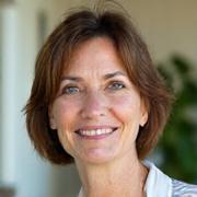 Retrato de María Fernández, Especialista en Nutrición y Bienestar.